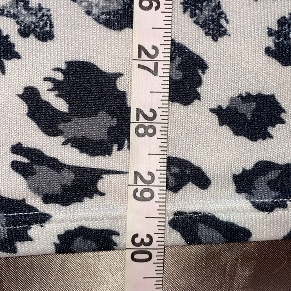 Tickled Teal Marley Tunic Sweater in Ombré Leopard Long Sleeve Lightweight Long - Picture 9 of 13